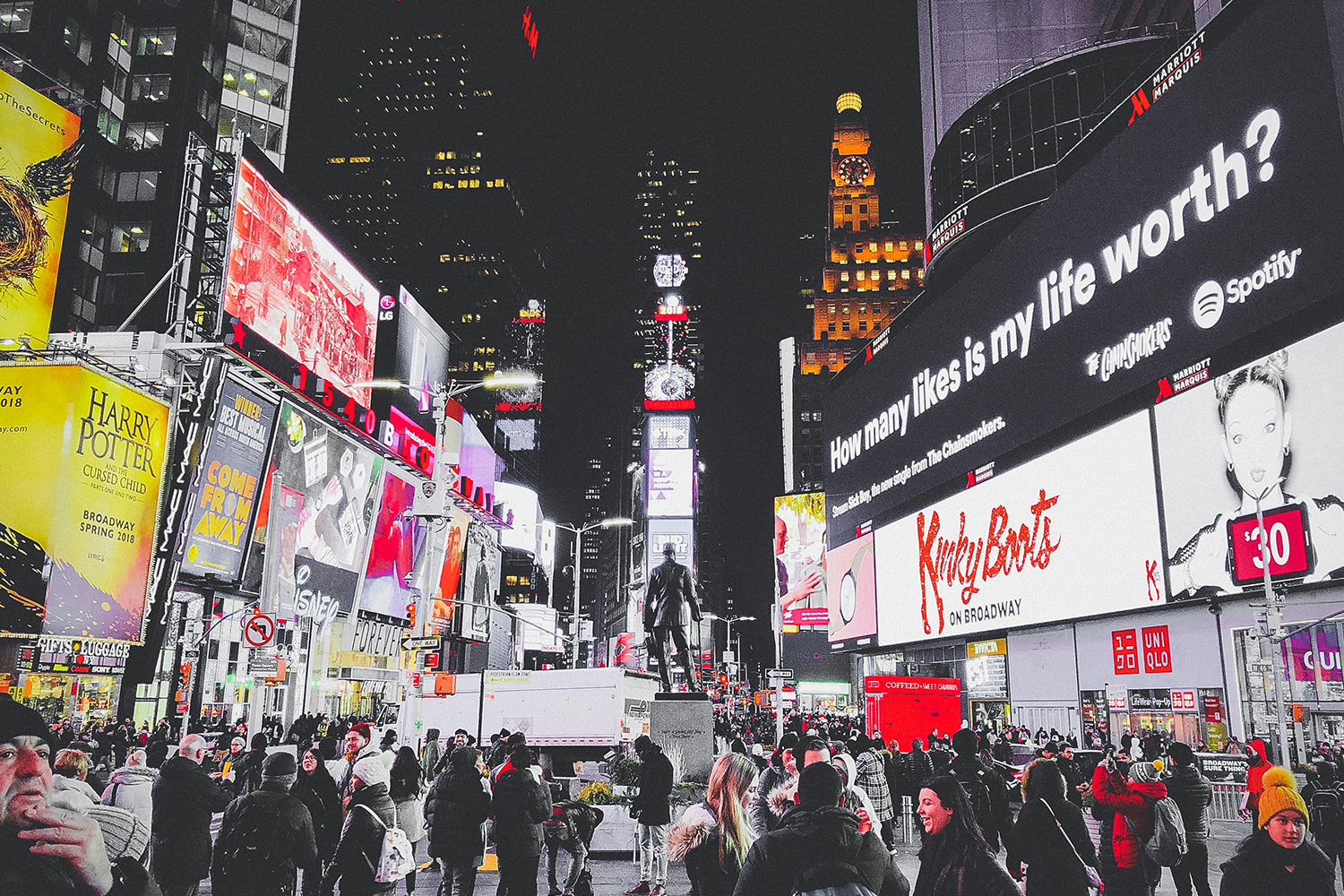 夜のタイムズスクエア