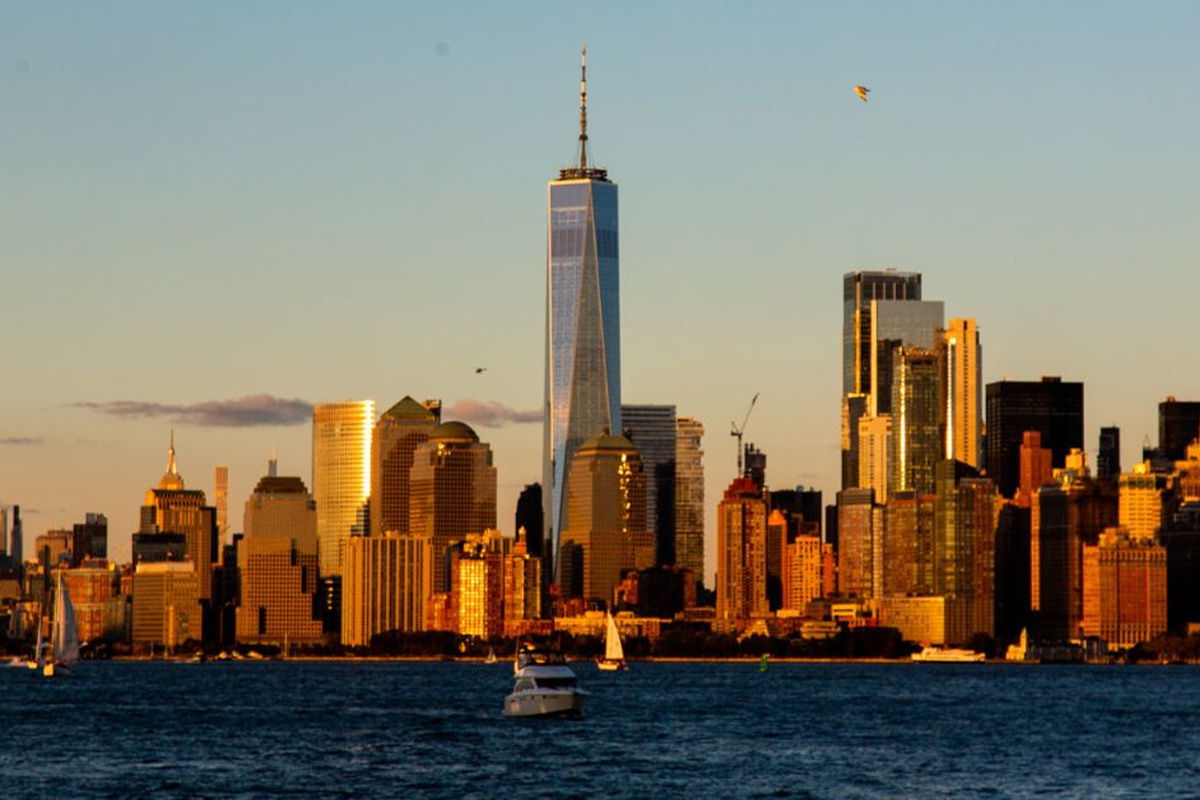 秋のニューヨークの街並み