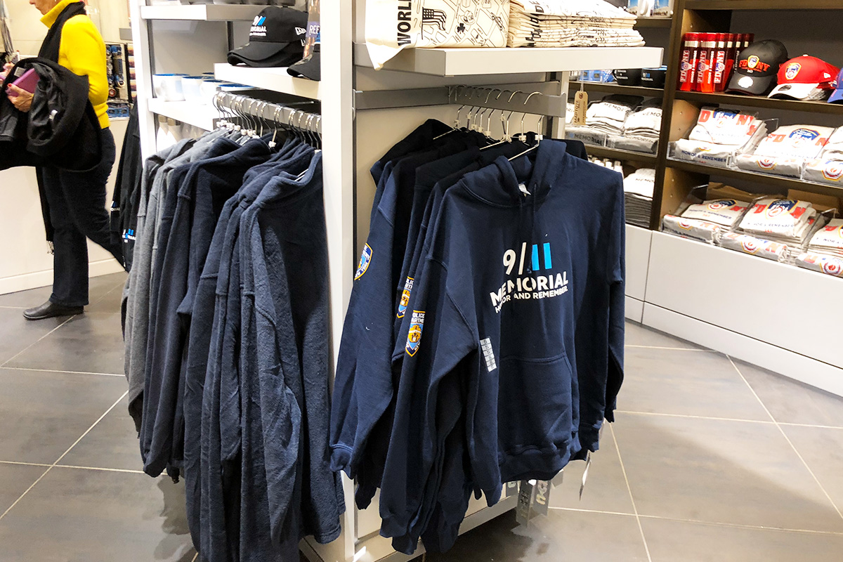 9/11メモリアル限定ロゴ入りアパレル