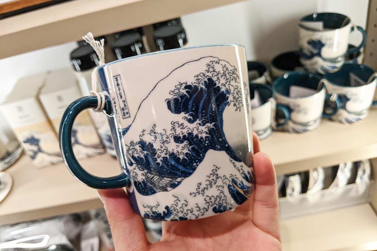 メトロポリタン美術館の中にあるギフトショップで売ってる葛飾北斎のグッズ